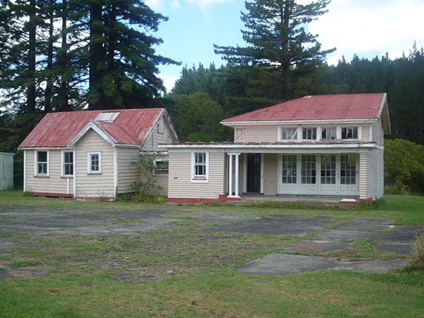 Divided School, Hokianga